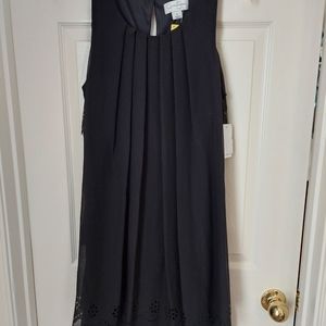 Jessica Simpson little black dress